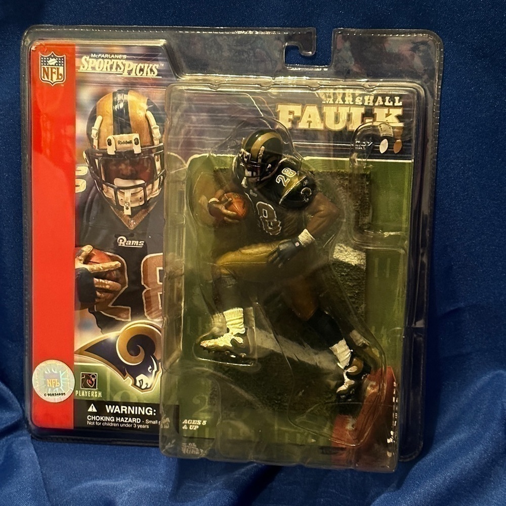 Marshall Faulk NEW 2001 McFarlane Toys
NFL Sports Picks Series 2. NIB